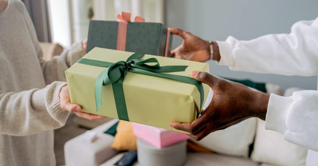  4 מתנות מיוחדות לתת ליקיריכם